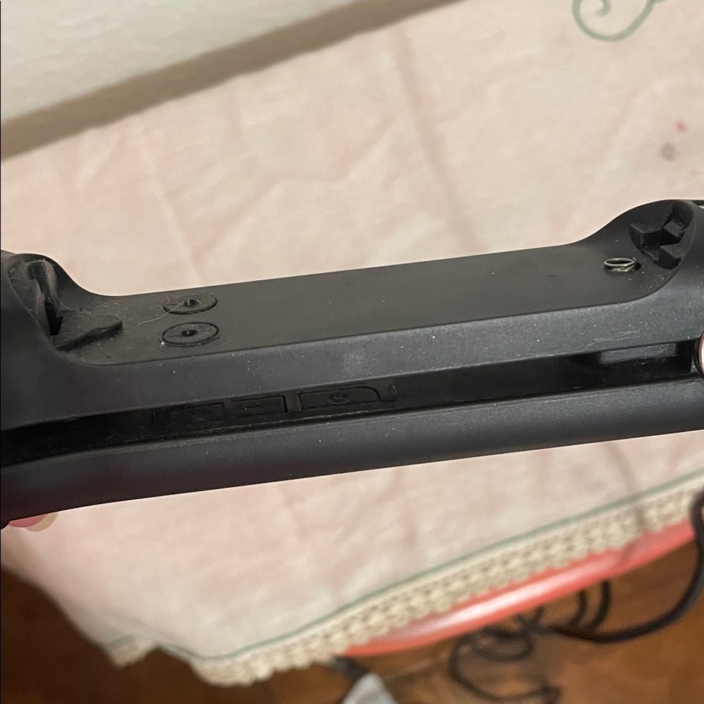🆓🆓🆓Free w/Purchase🆓🆓🆓Black Hair Straightener - Picture 6 of 10